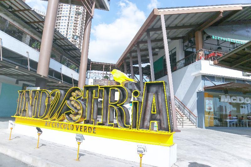 The Cirque Serviced Residences Quezon City Zewnętrze zdjęcie