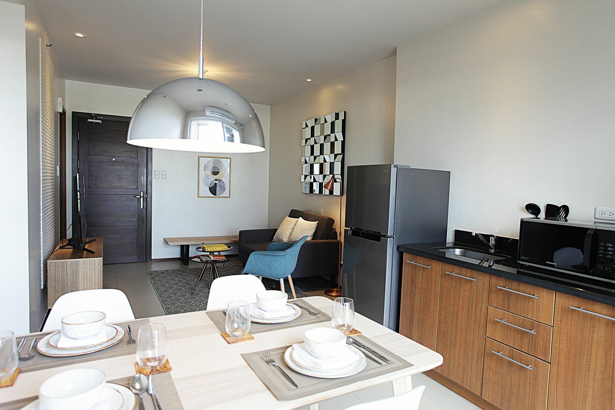 The Cirque Serviced Residences Quezon City Zewnętrze zdjęcie